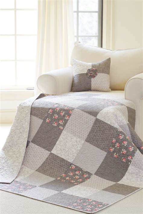 Swirly Girls Design, Baker&x27;s Dozen- This fat quarter friendly pattern includes Lap, Twin, Queen and King size instructions. . Bella rose quilts